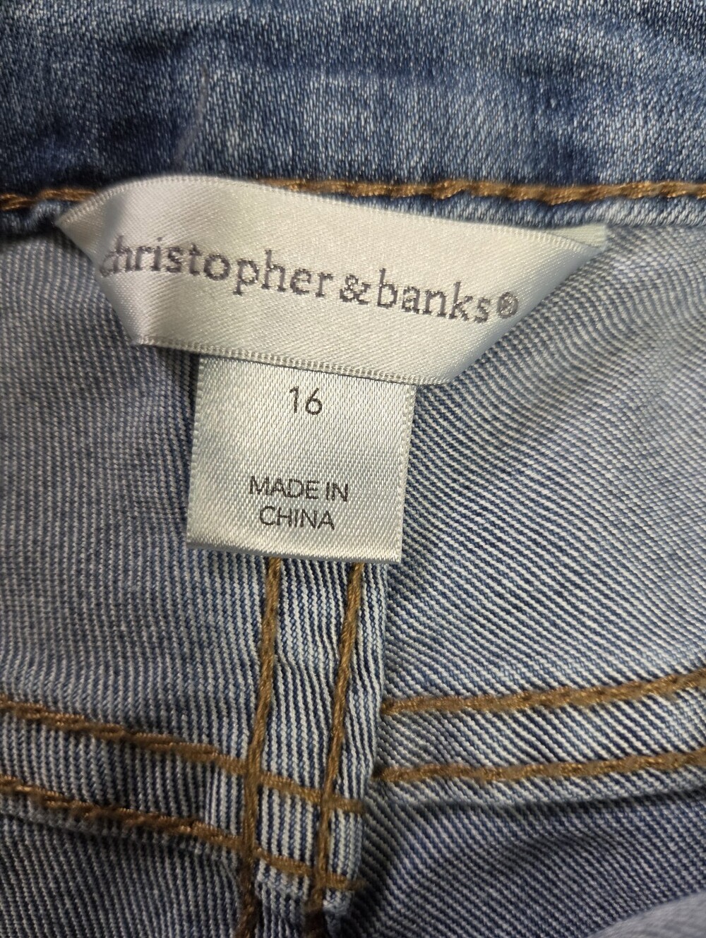 Christopher & Banks Embroidered Pineapple Denim Shorts - Sizd 16 - Picture 4 of 8